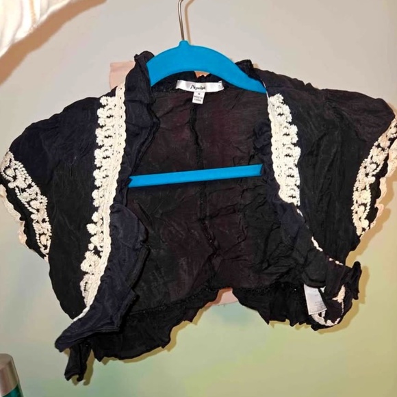 Papaya black shoulder coverup with cream colored lace - Picture 1 of 2